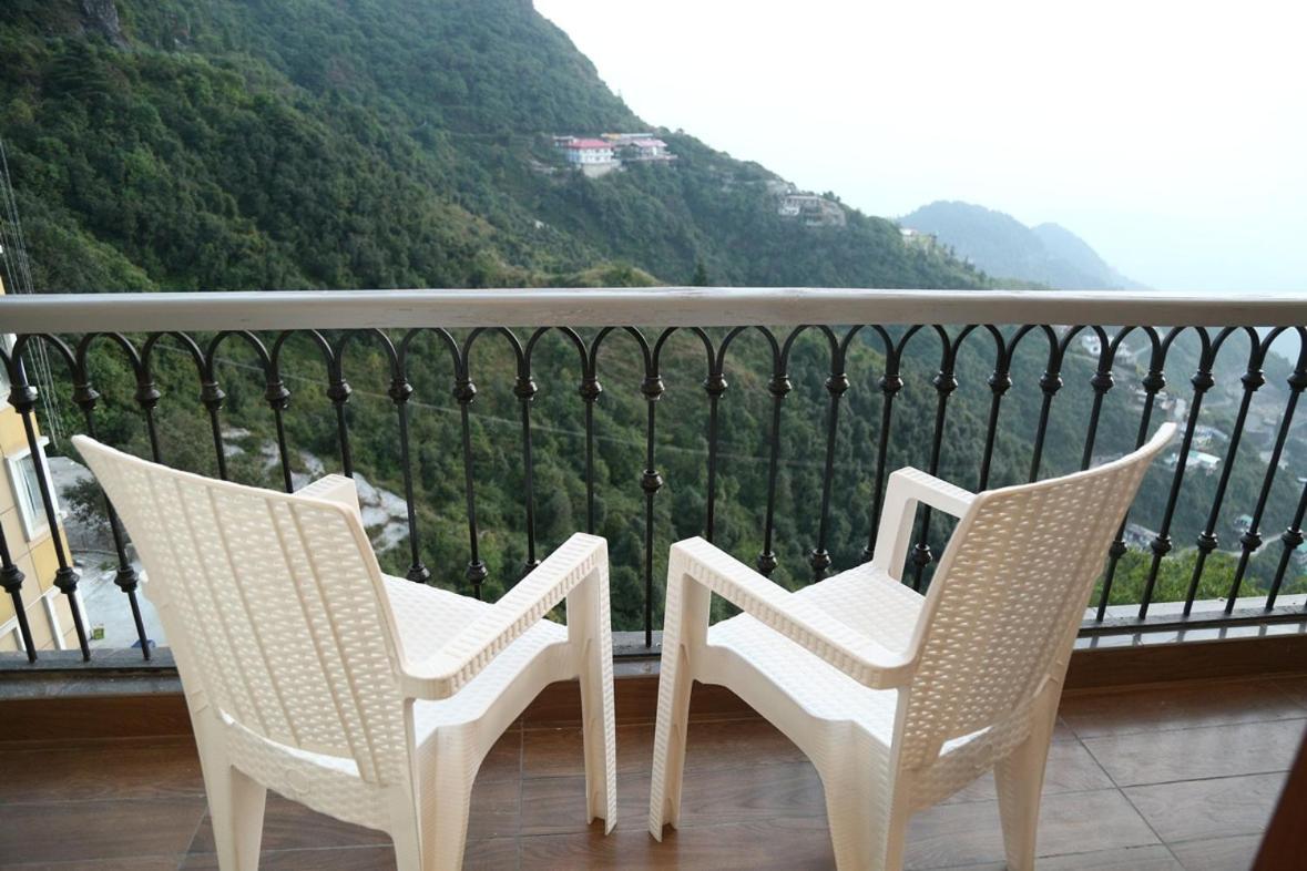 Hotel Shining Hills Masuri Exterior foto